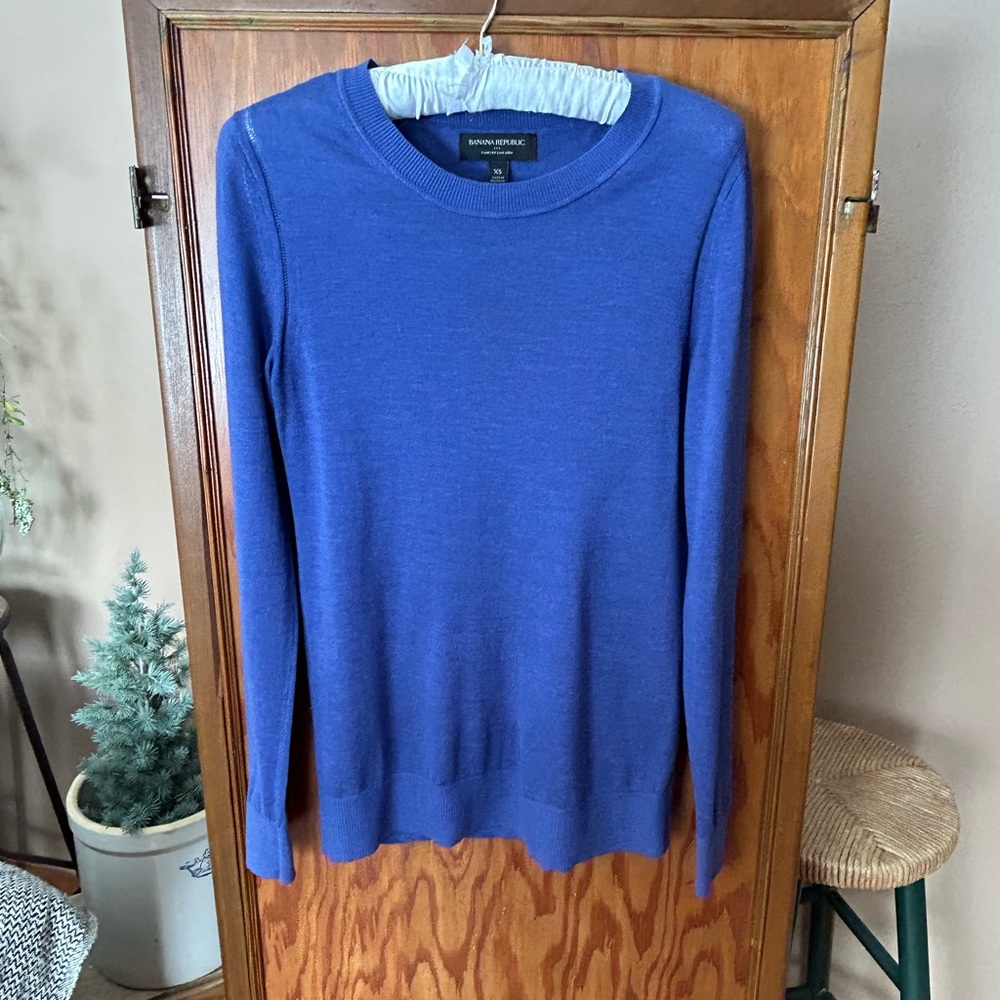 NWOT. Banana Republic Forever Sweater. XS.